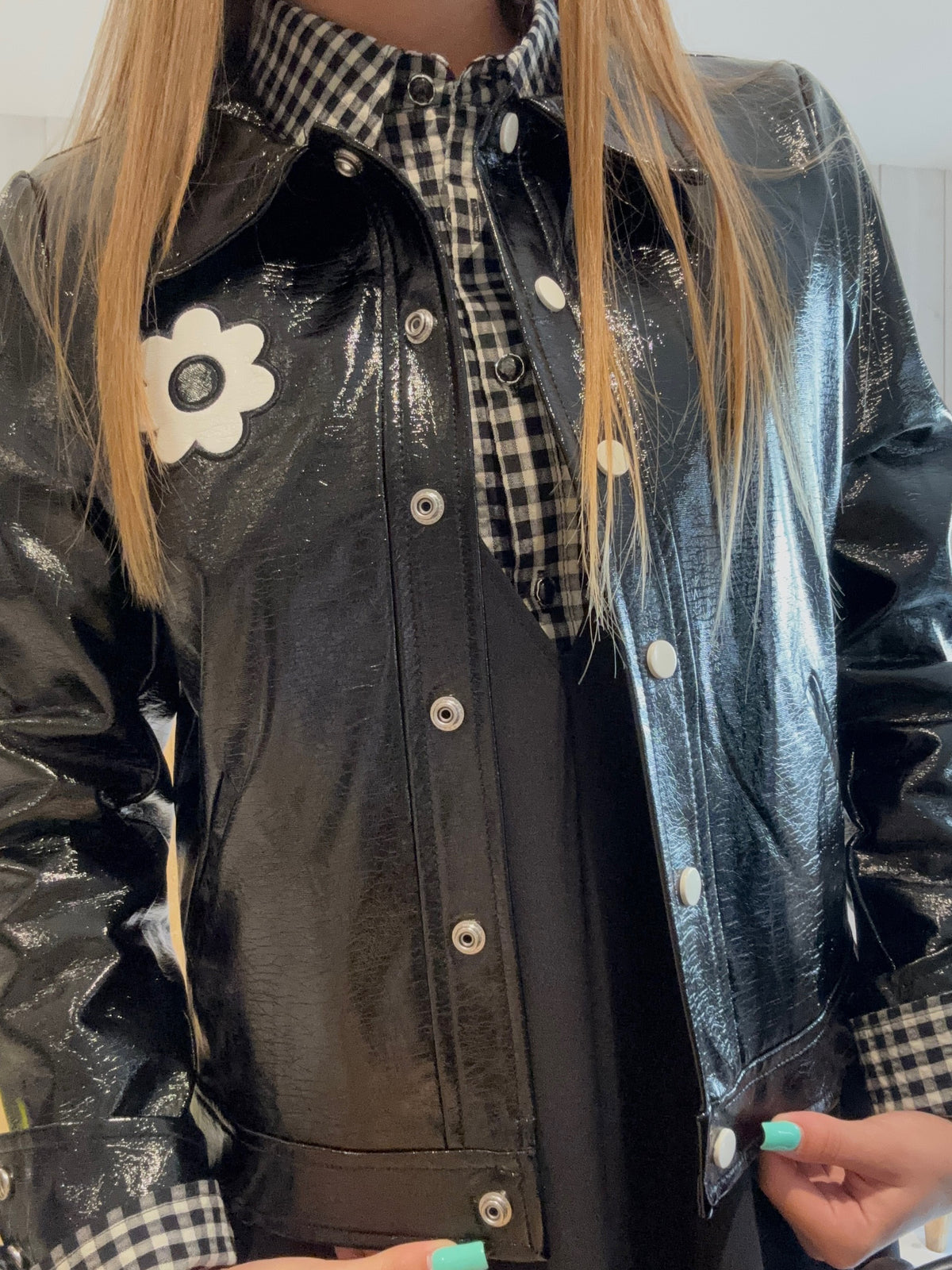 Veste Cuir Noir À Fleurs