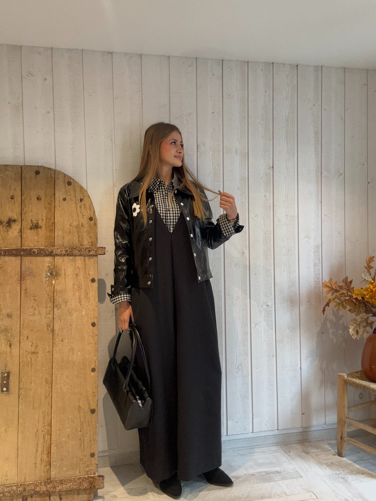Veste Cuir Noir À Fleurs