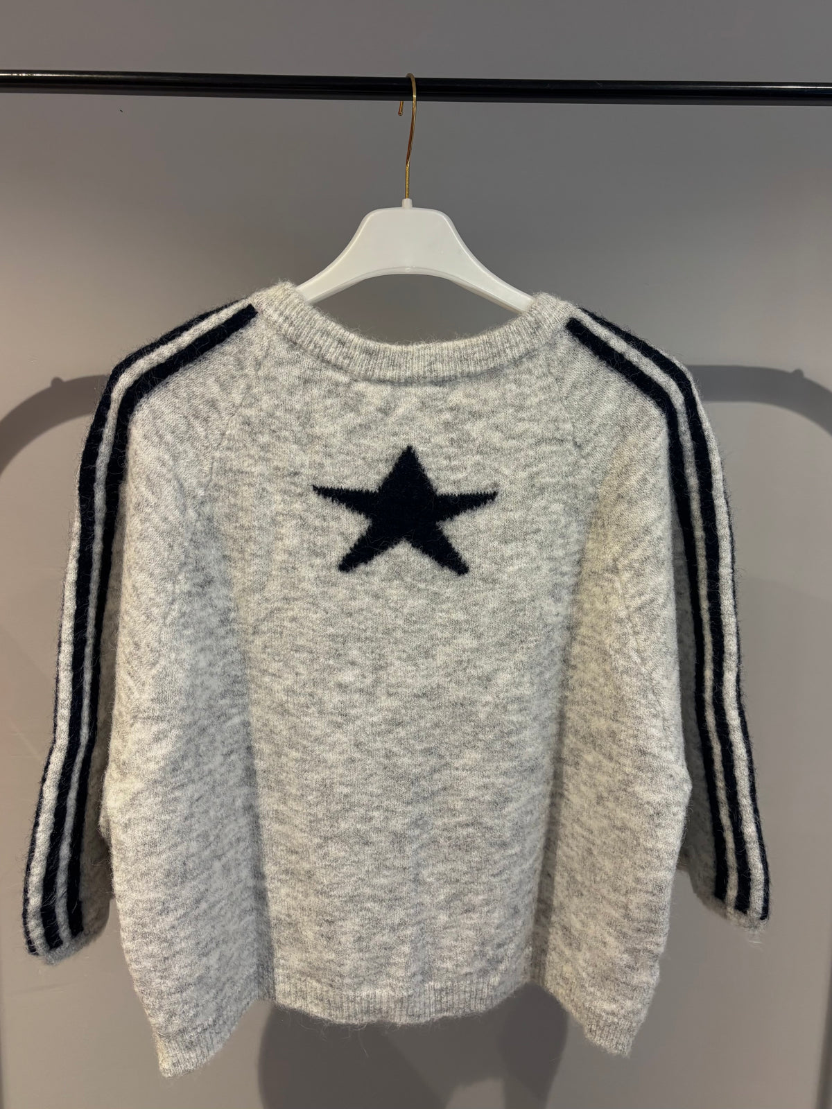Pull étoile gris chiné et bleu foncé