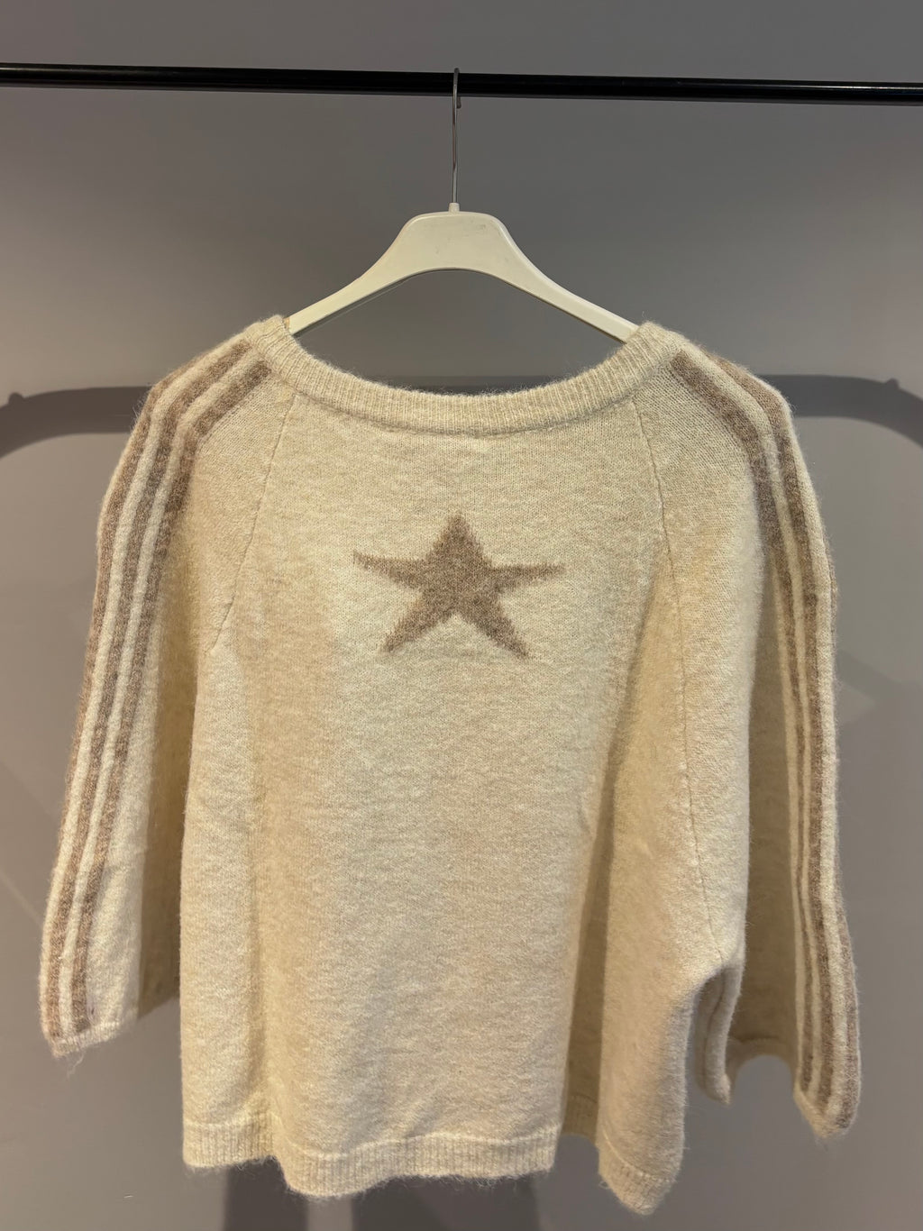 Pull étoile écru et taupe