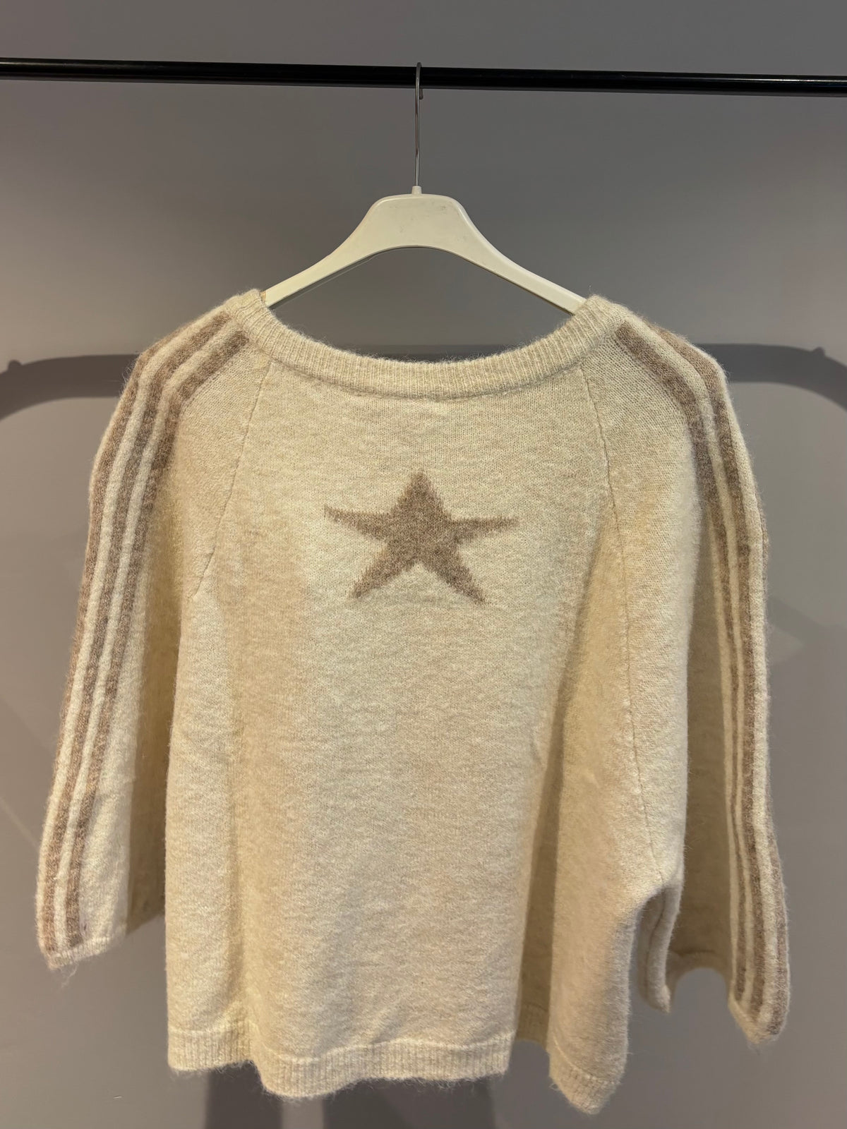 Pull étoile écru et taupe