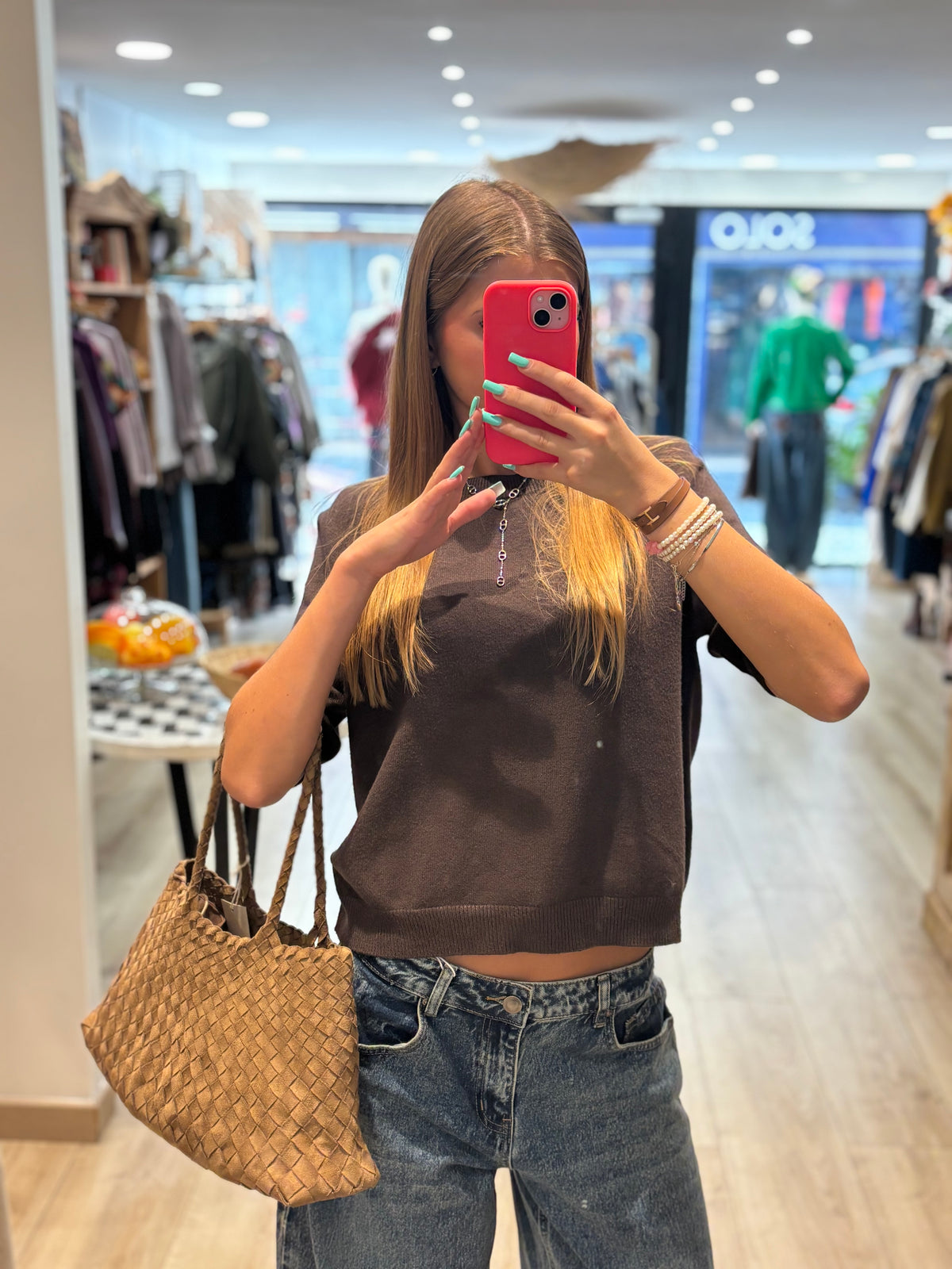 Pull marron à manches courtes