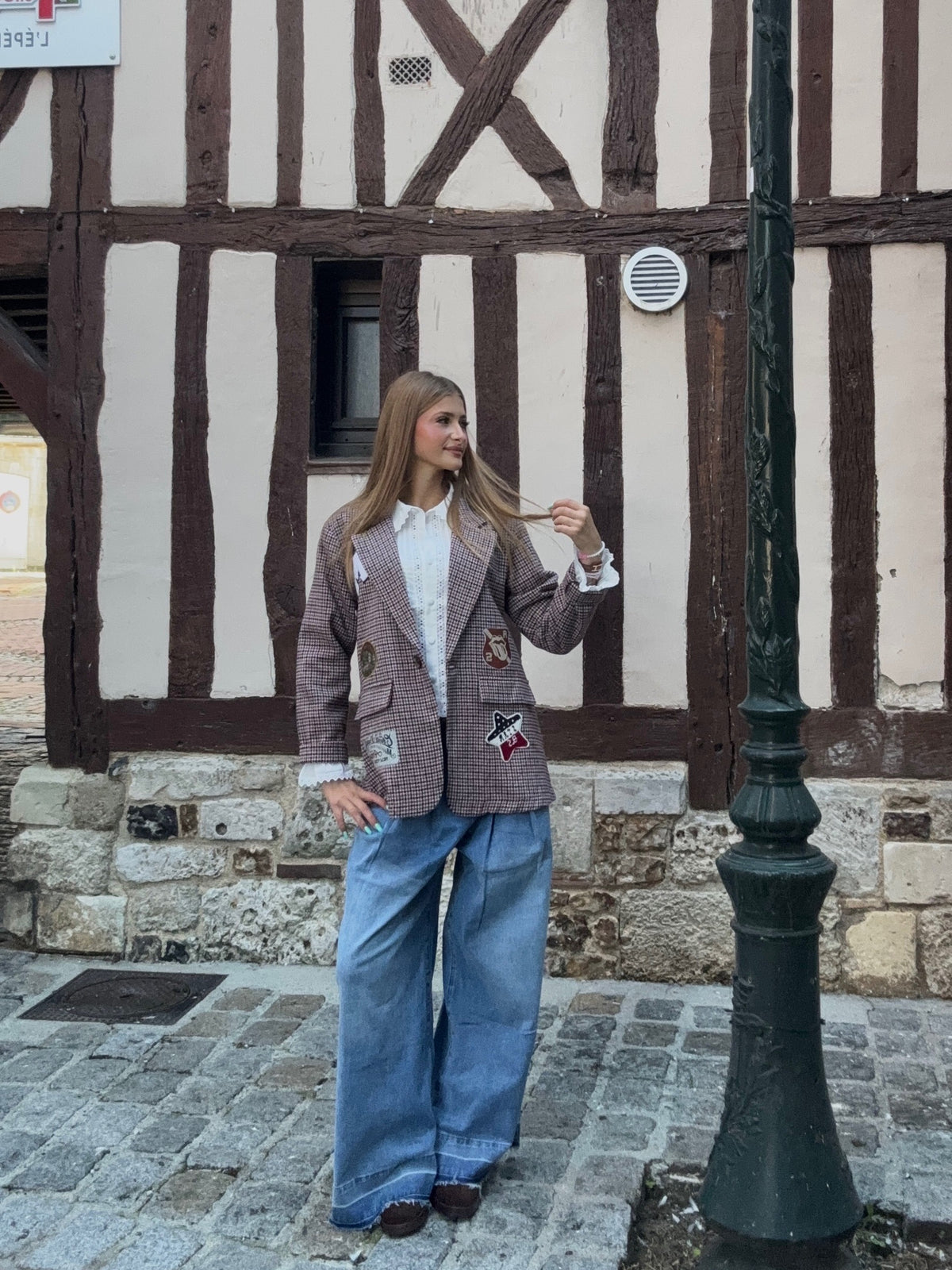 Veste blazer à carreaux et écussons