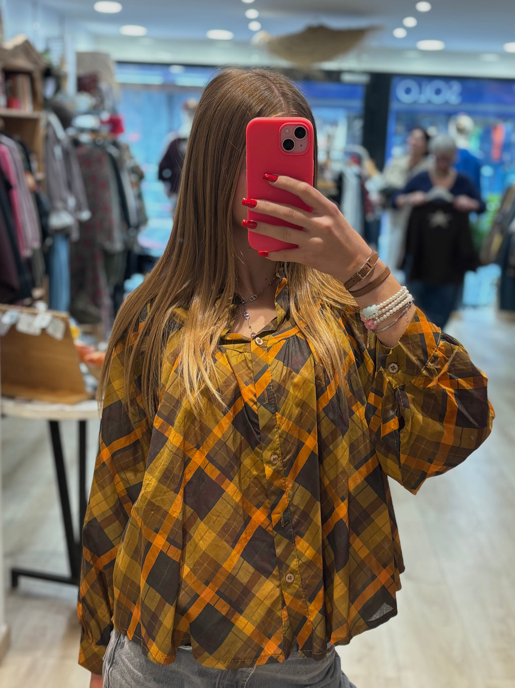 Blouse à carreaux ocre et chocolat