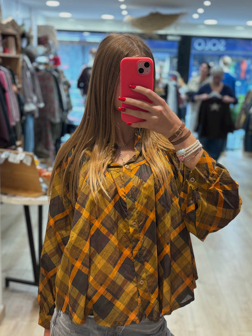 Blouse à carreaux ocre et chocolat