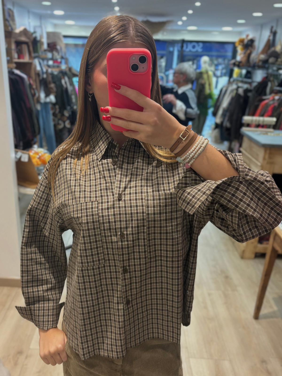 Chemise à carreaux avec deux poches poitrine