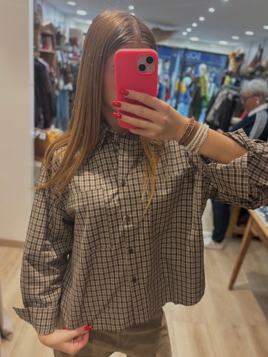 Chemise à carreaux avec deux poches poitrine