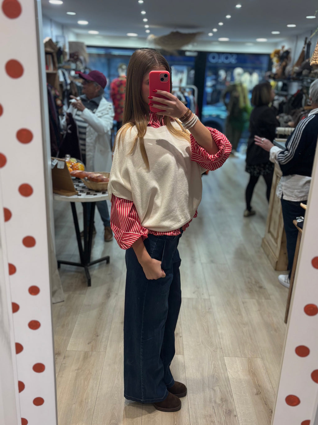 Pull crème sans manches à col rond