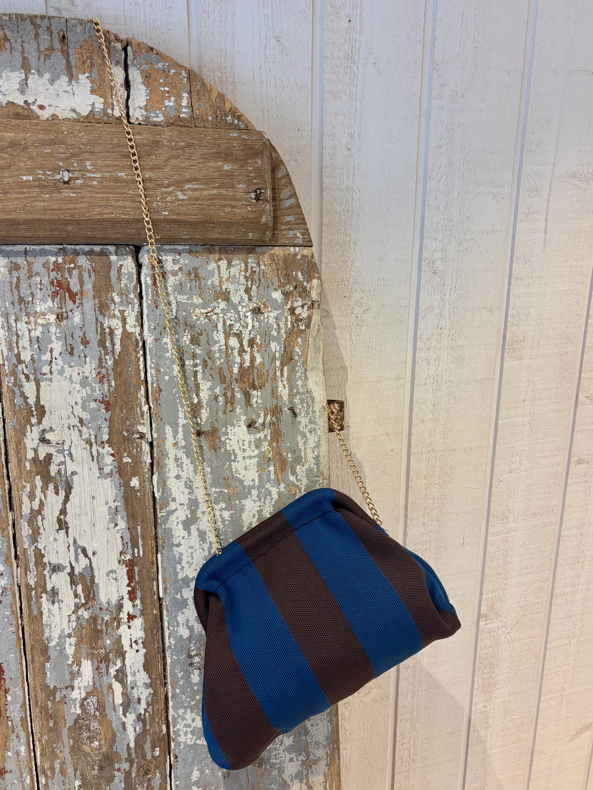 Sac à chaîne rayé bleu et chocolat