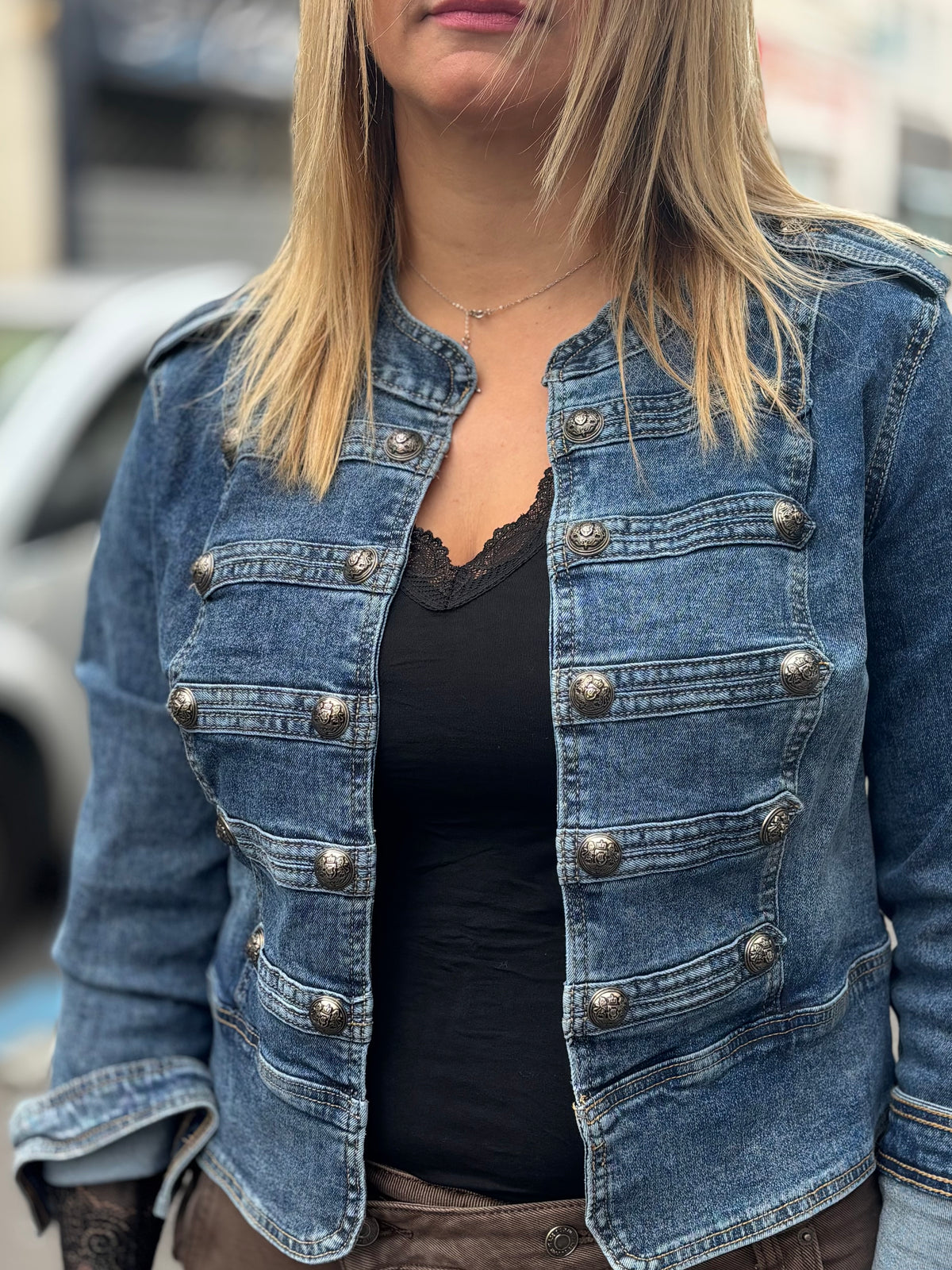 Veste style officier à boutons décoratifs