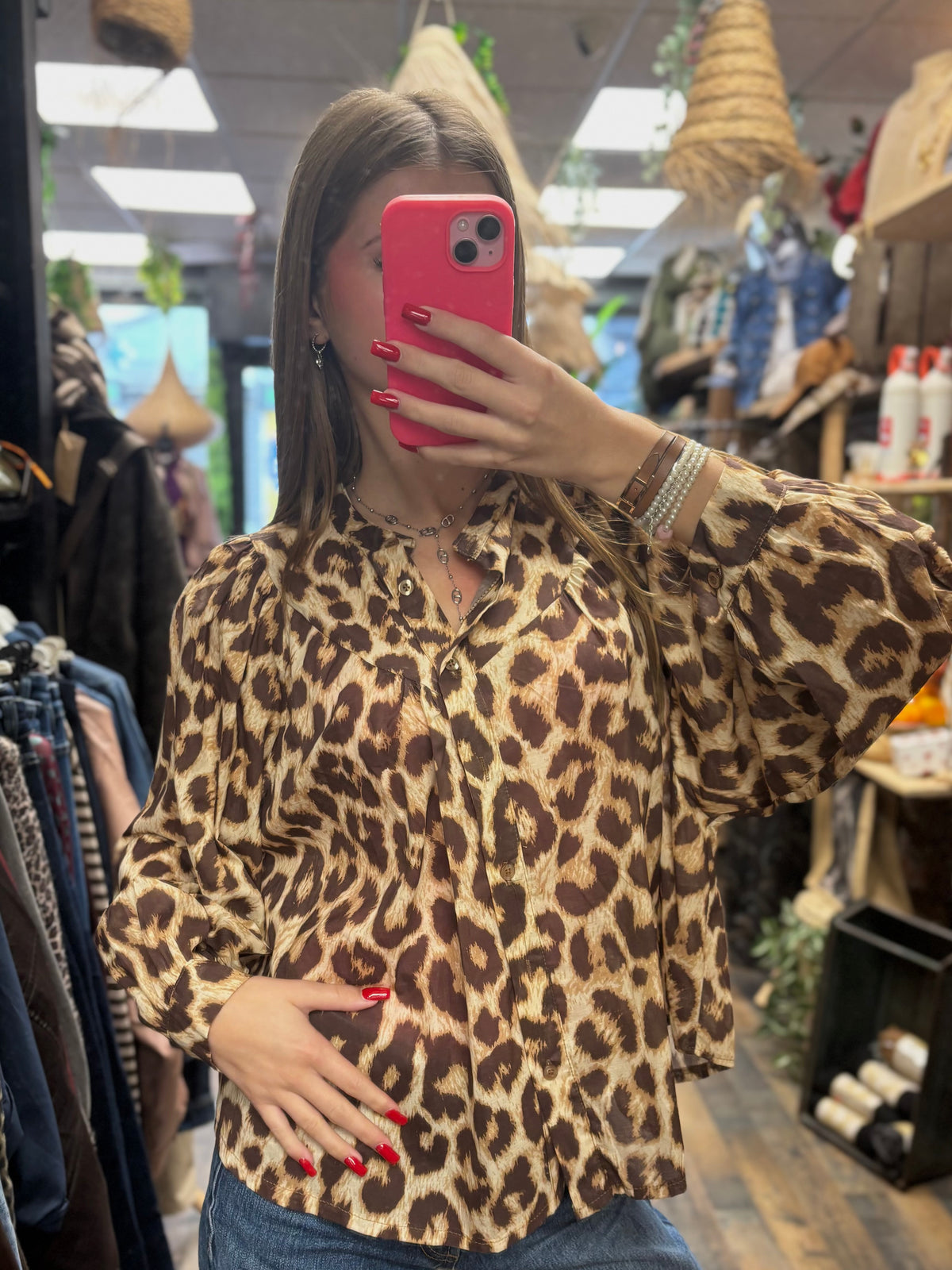 Blouse léopard beige et marron à manches volumineuses