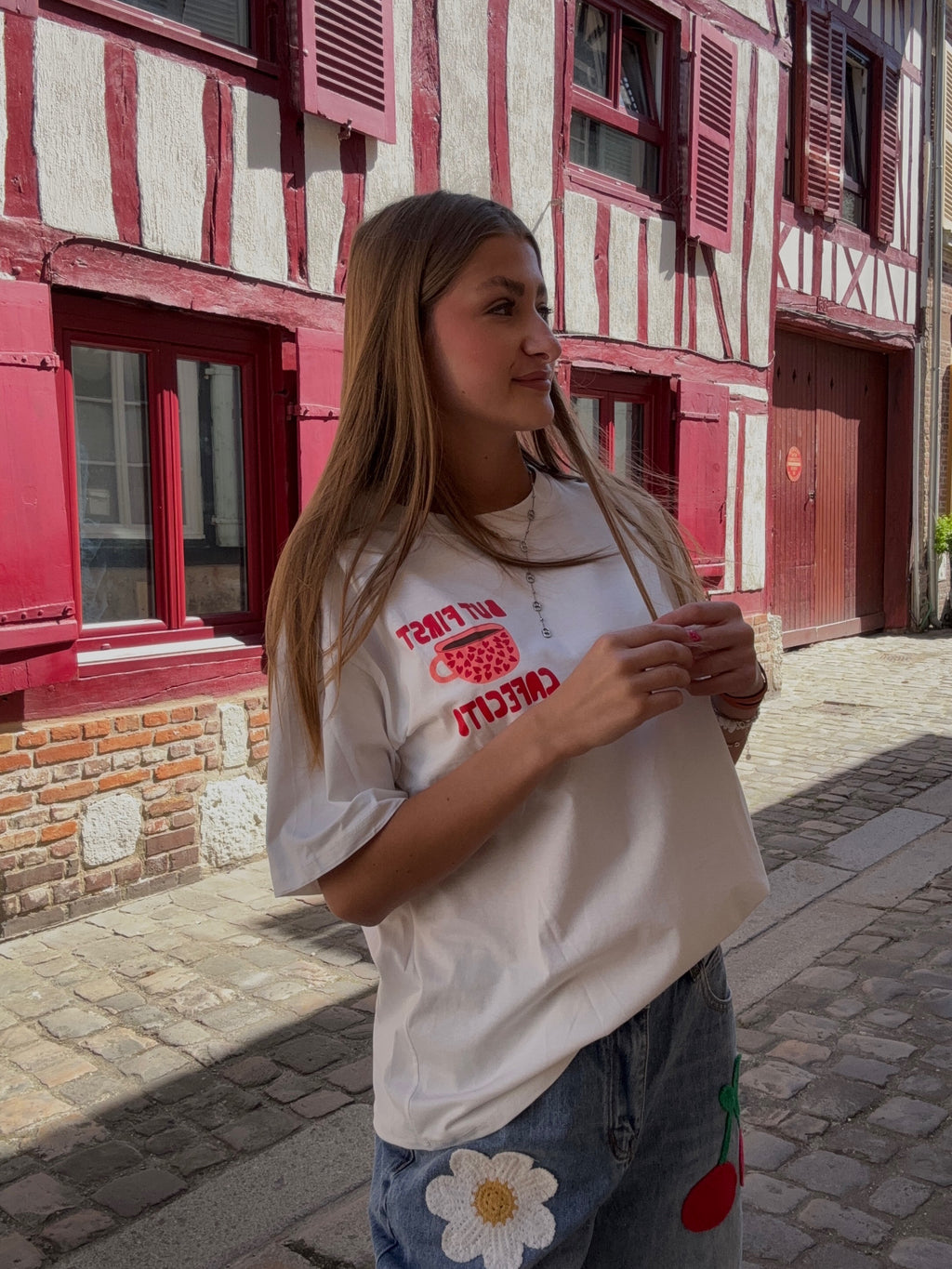T-shirt Blanc – But First Cafecito
