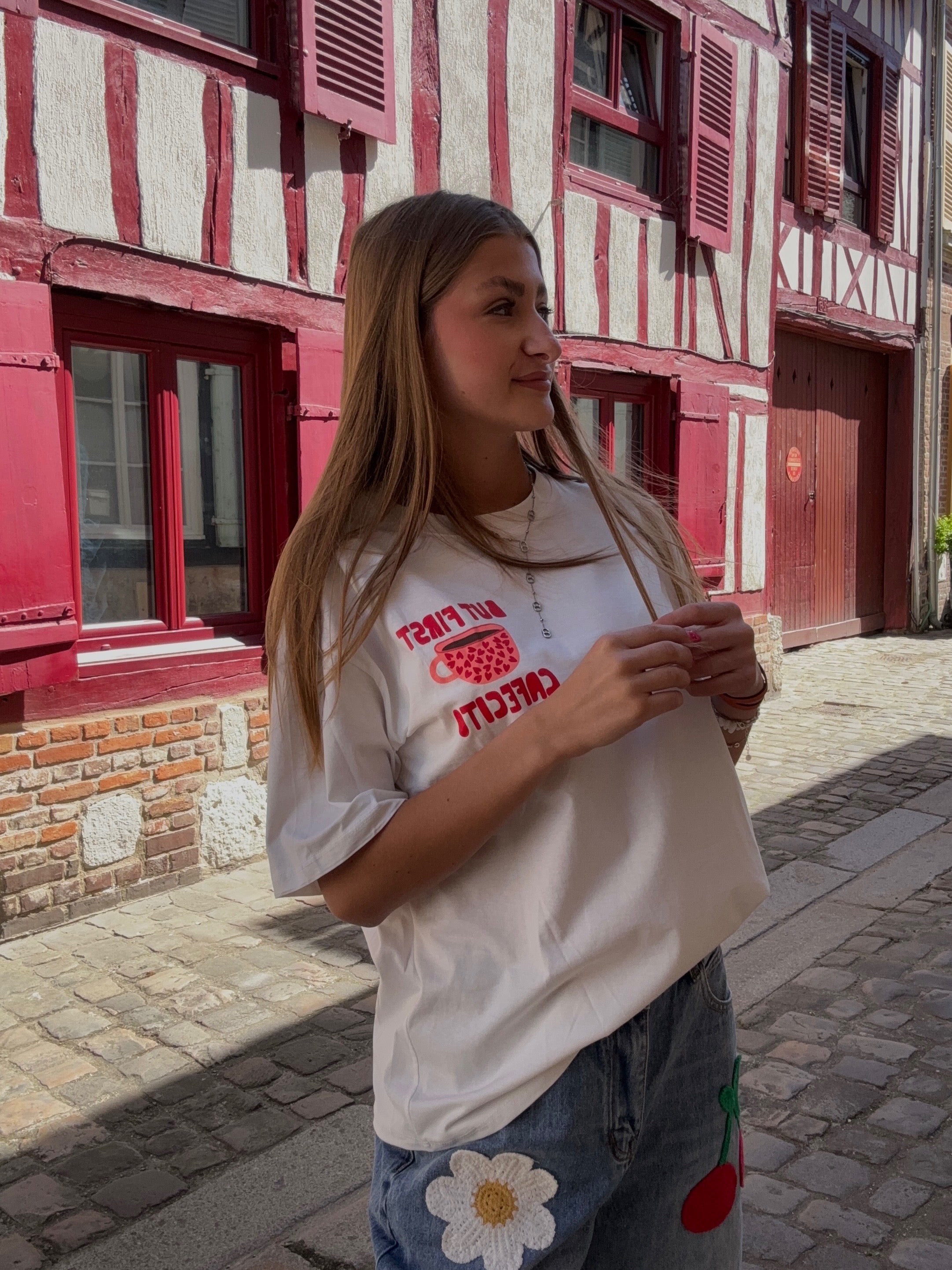 T-shirt Blanc – But First Cafecito