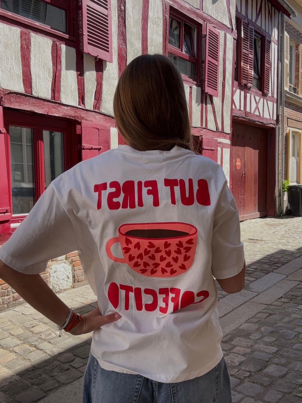 T-shirt Blanc – But First Cafecito