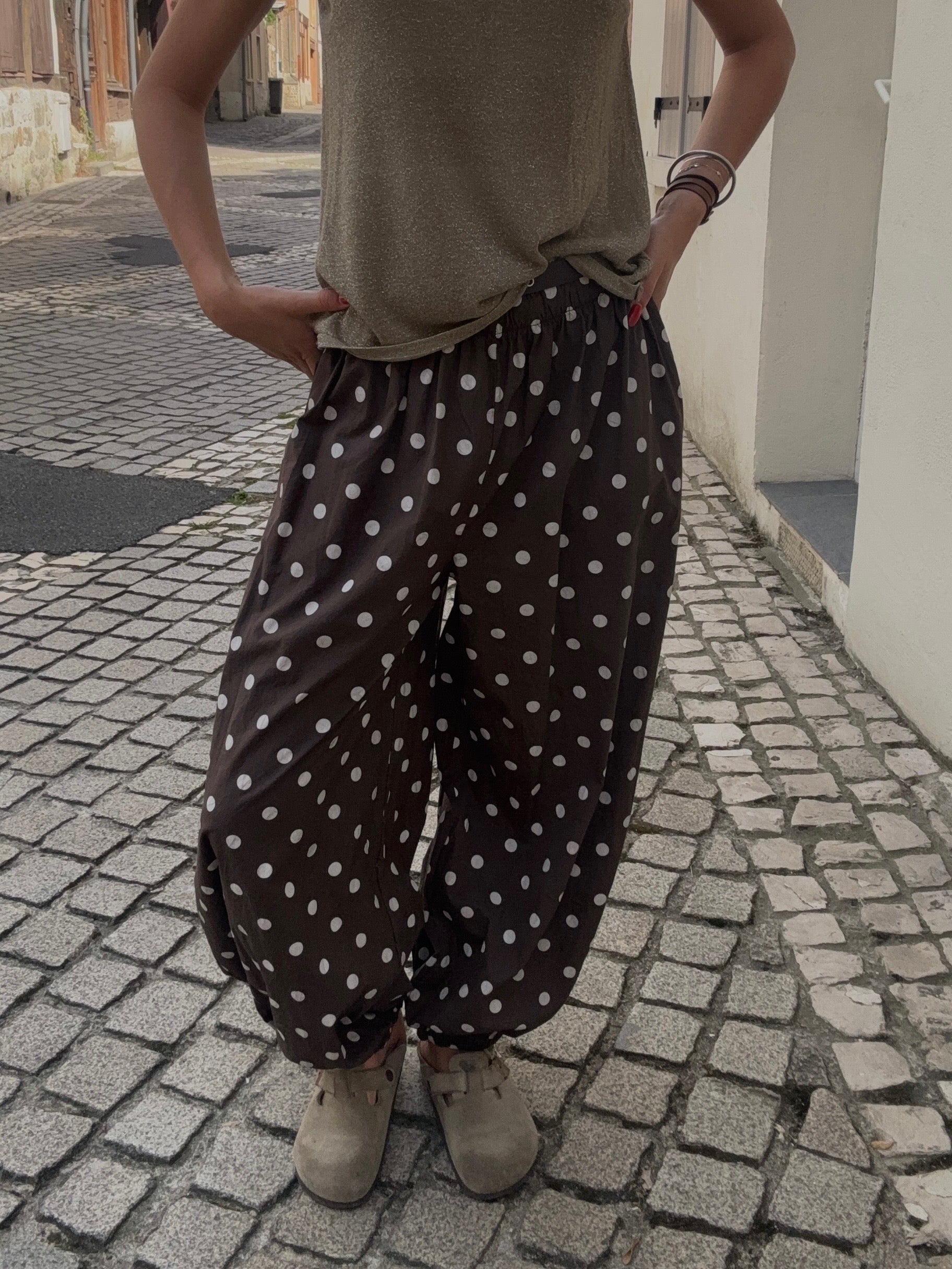 Pantalon Ballon à Pois – Marron & Blanc