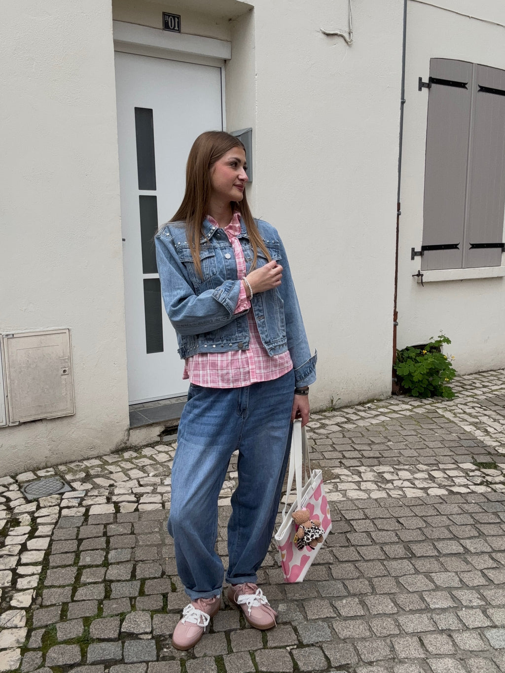 Chemise Rose Carreaux Volants — Oversize & Romantique