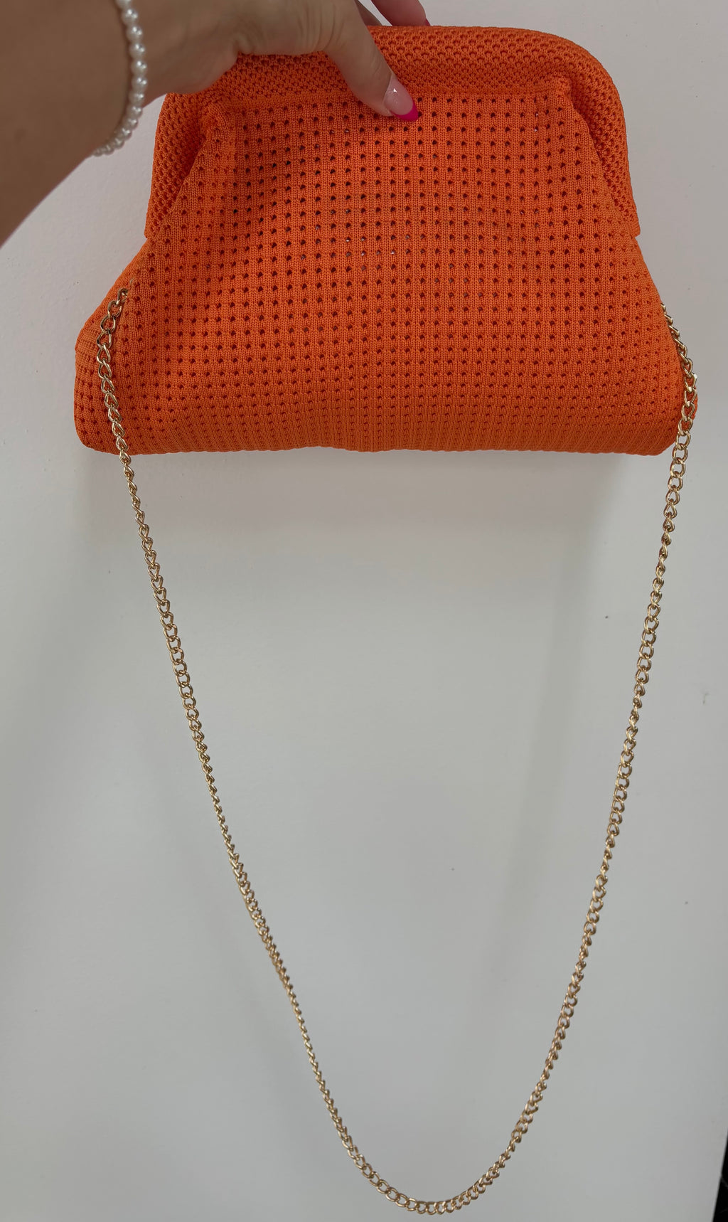Pochette Maille Orange – Chaîne Dorée