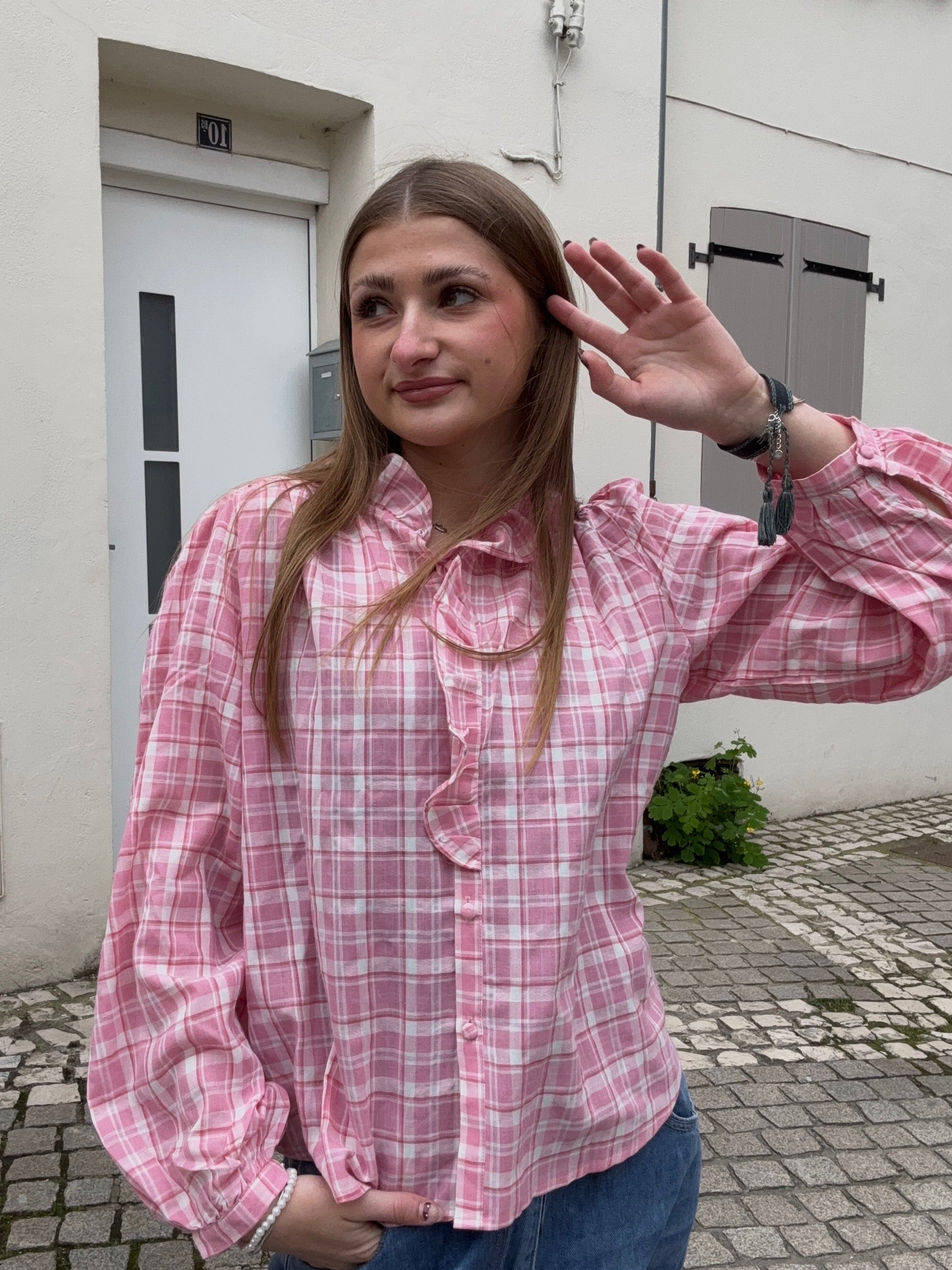 Chemise Rose Carreaux Volants — Oversize & Romantique