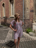 Robe Courte Bleue à pois oranges