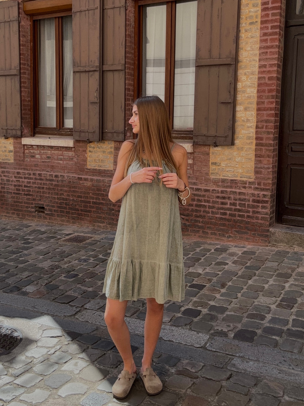 Robe Courte Kaki à Volant