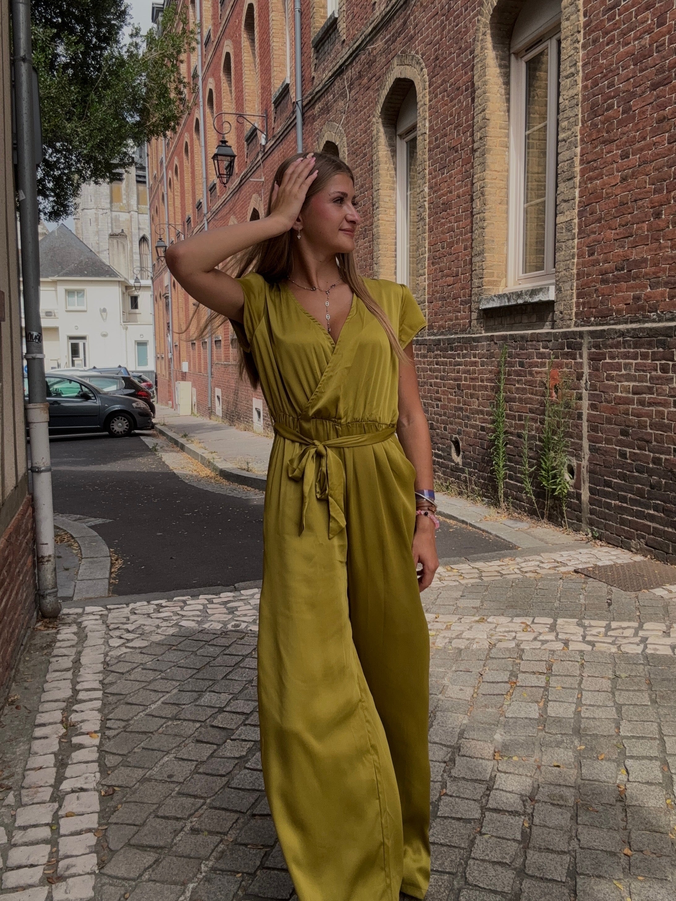 Combinaison Longue Vert Olive – Col V Ceinturée