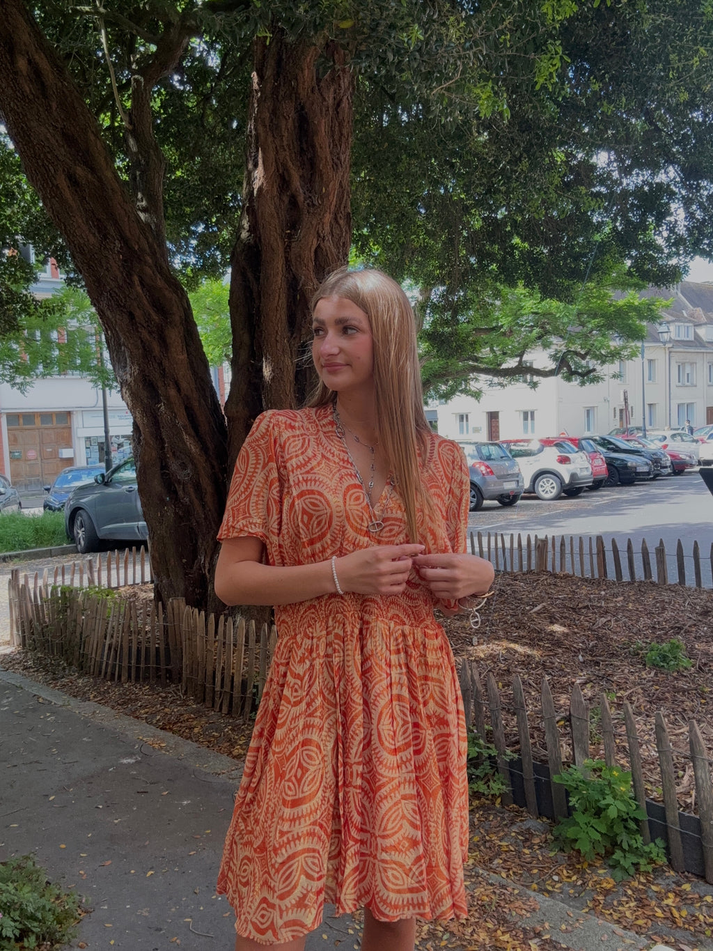 Robe courte imprimée à motifs ethniques