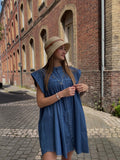 Robe en jean courte à volants