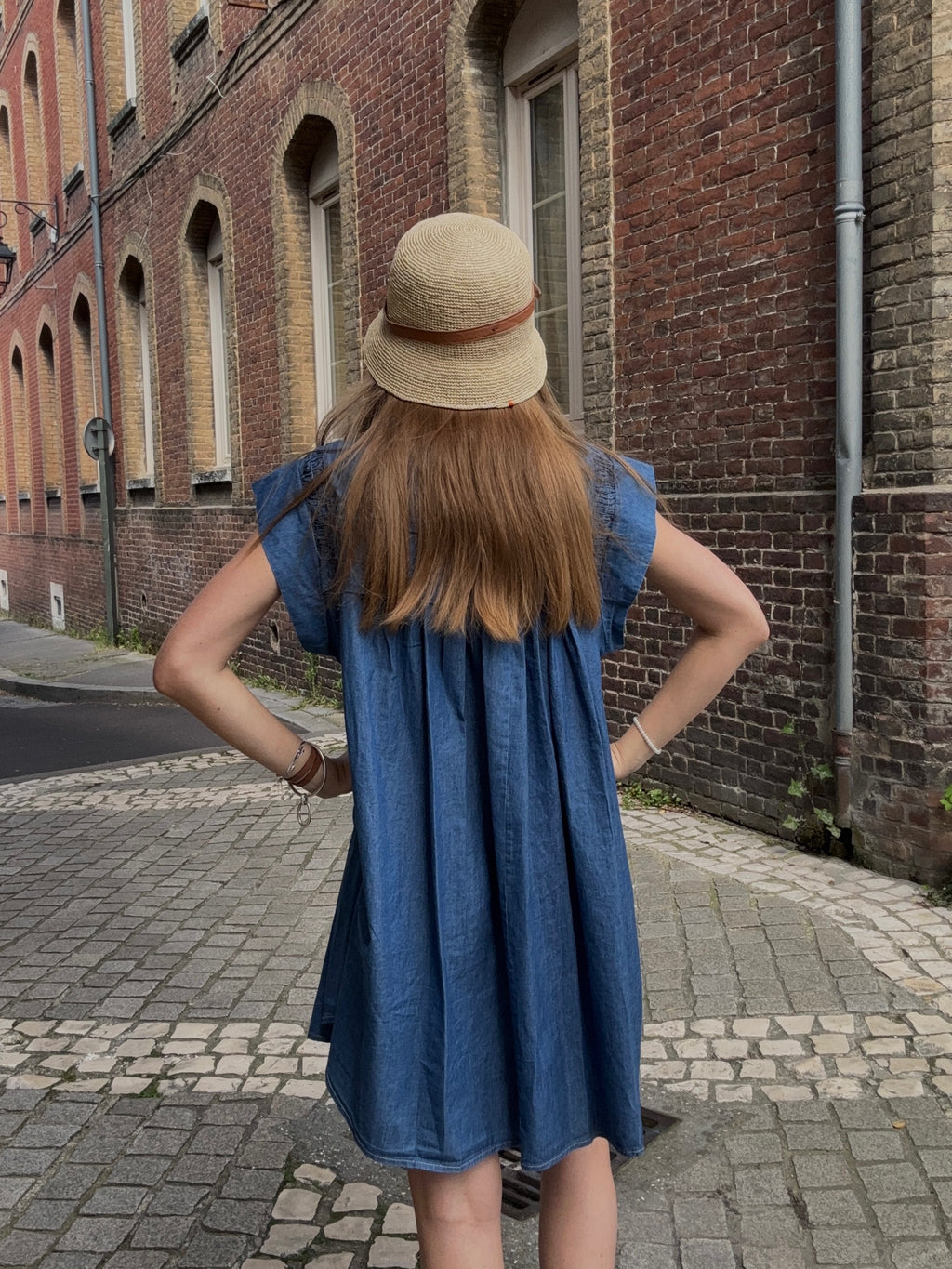 Robe en jean courte à volants