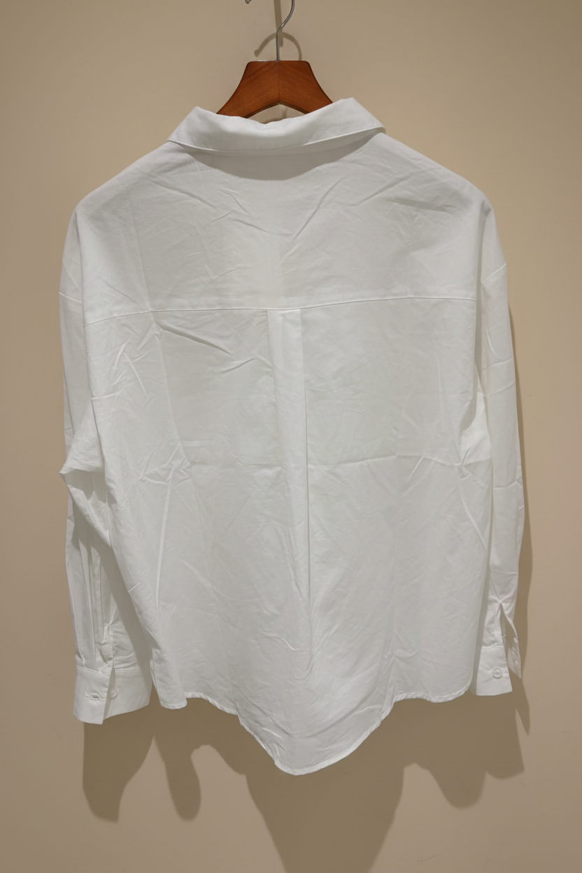 Chemise Blanche Poches — Classique & Chic